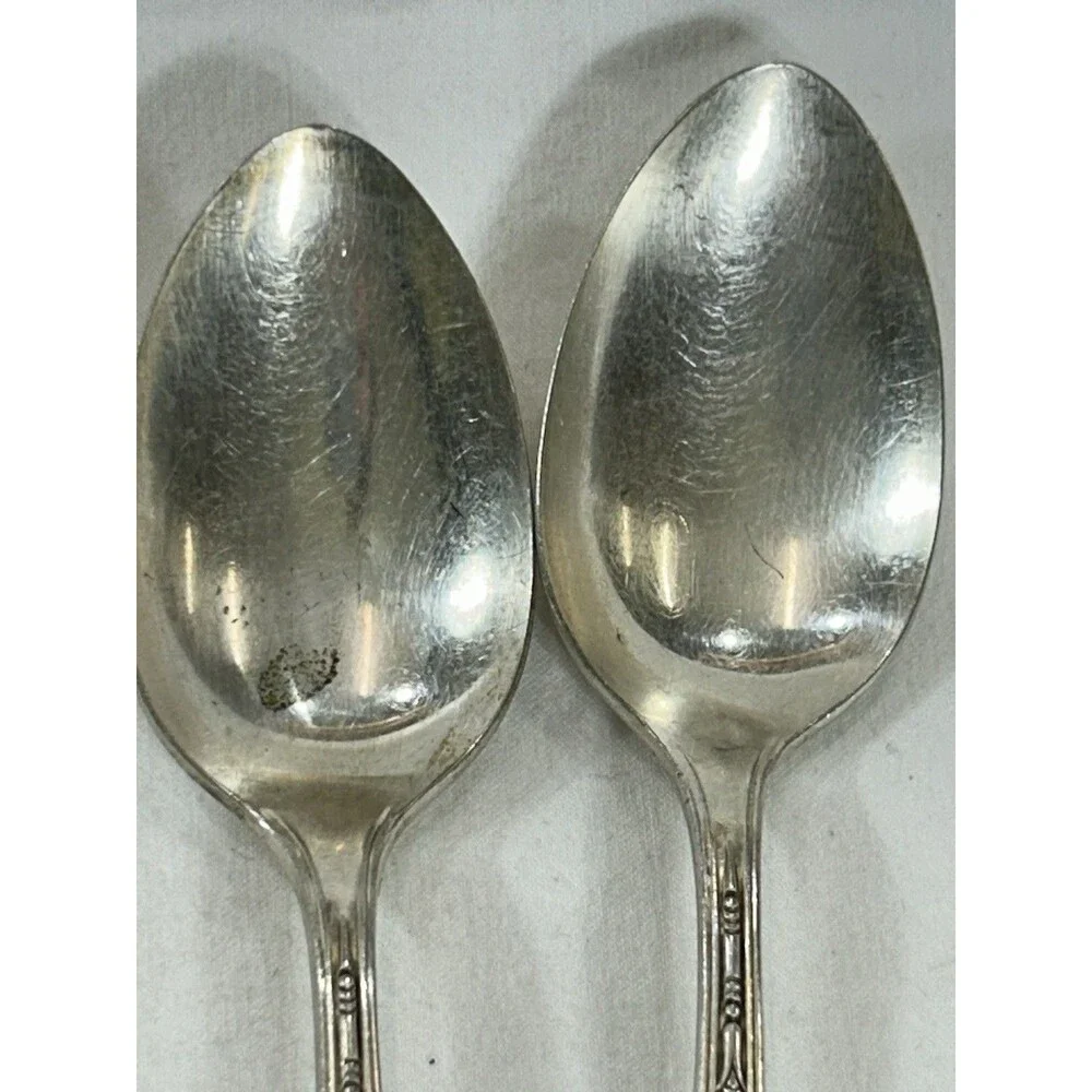 Wm A Rogers Oneida Meadowbrook Heather A1 Plus 4 Teaspoons Silverplate VTG